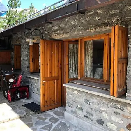 Rifugio Pirovano * Брей-Червиния